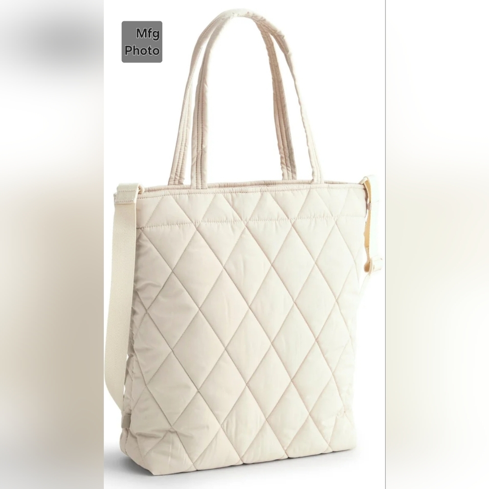 Vera Bradley North West Quilted Tote in Cream - Picture 2 of 13